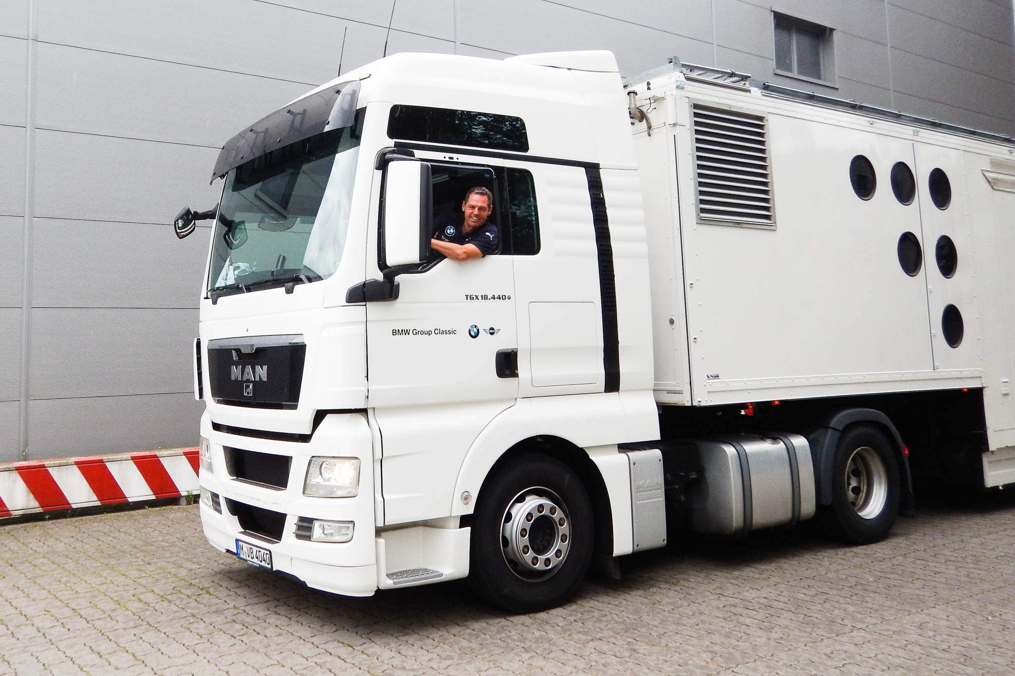Transport hochwertiger Oldtimer und Rennsportfahrzeuge