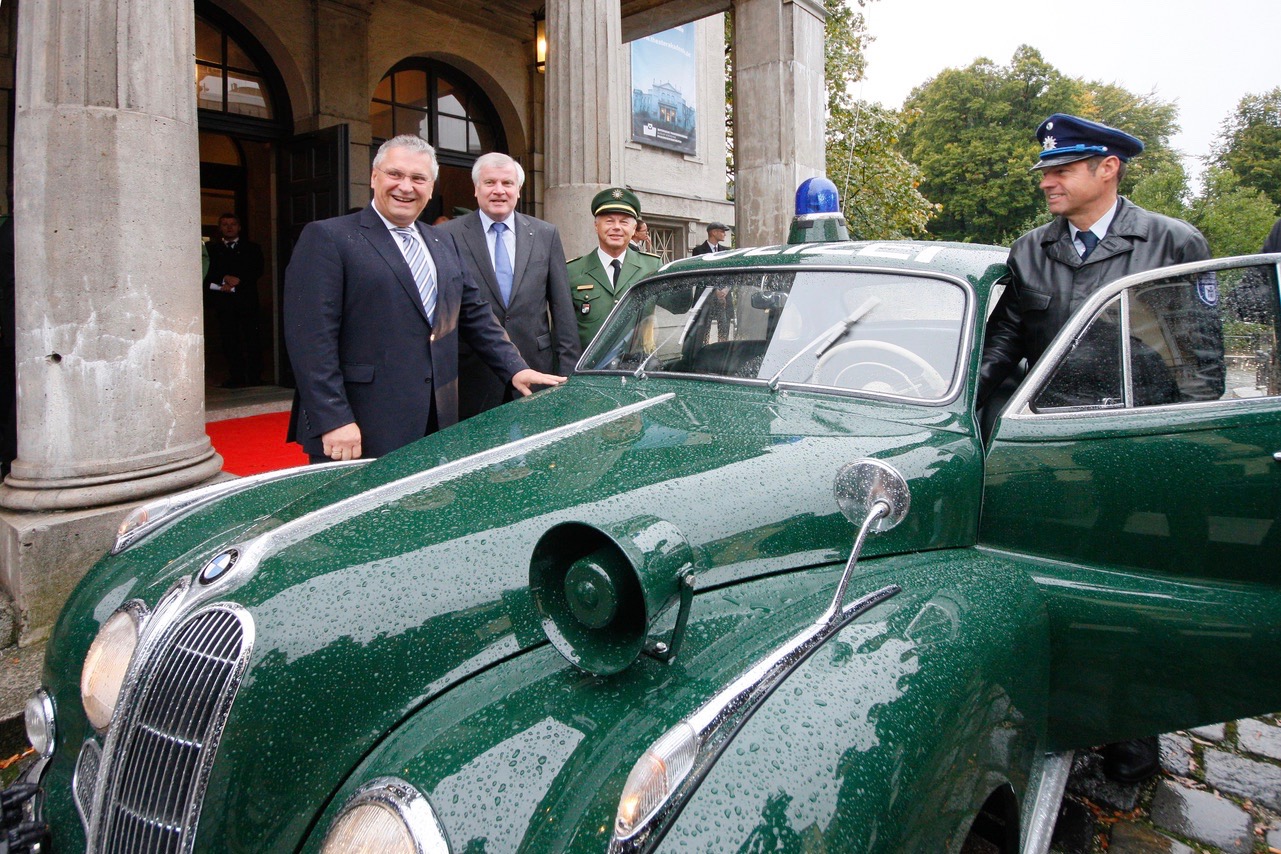 Transport hochwertiger Oldtimer und Rennsportfahrzeuge